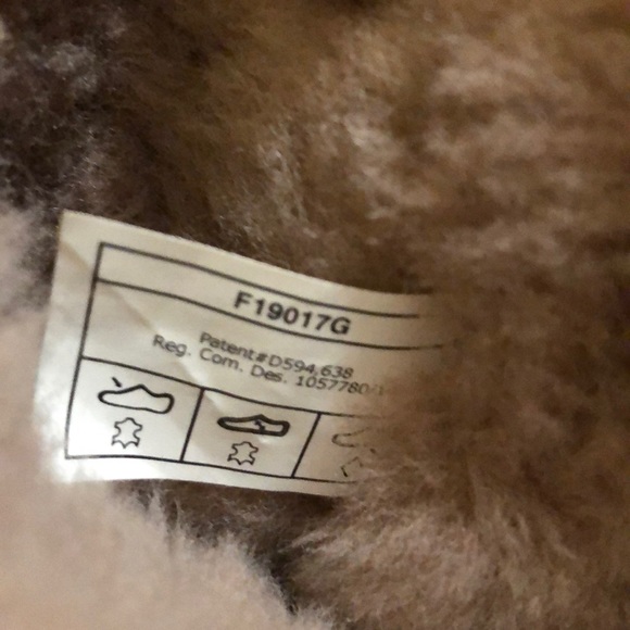 UGG boot size 5 - Picture 5 of 8